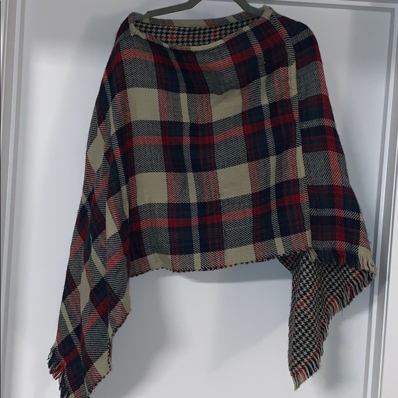 NEVER WORN Reversible Plaid shaw - Picture 1 of 2
